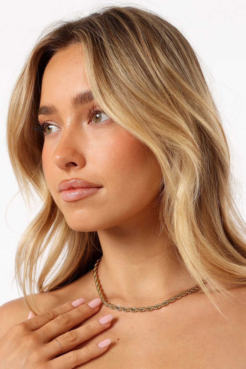 Courtney Necklace - Gold